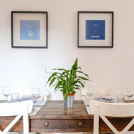 Spacious Apartment With Big Terrace At Colosseum Roma Exterior foto