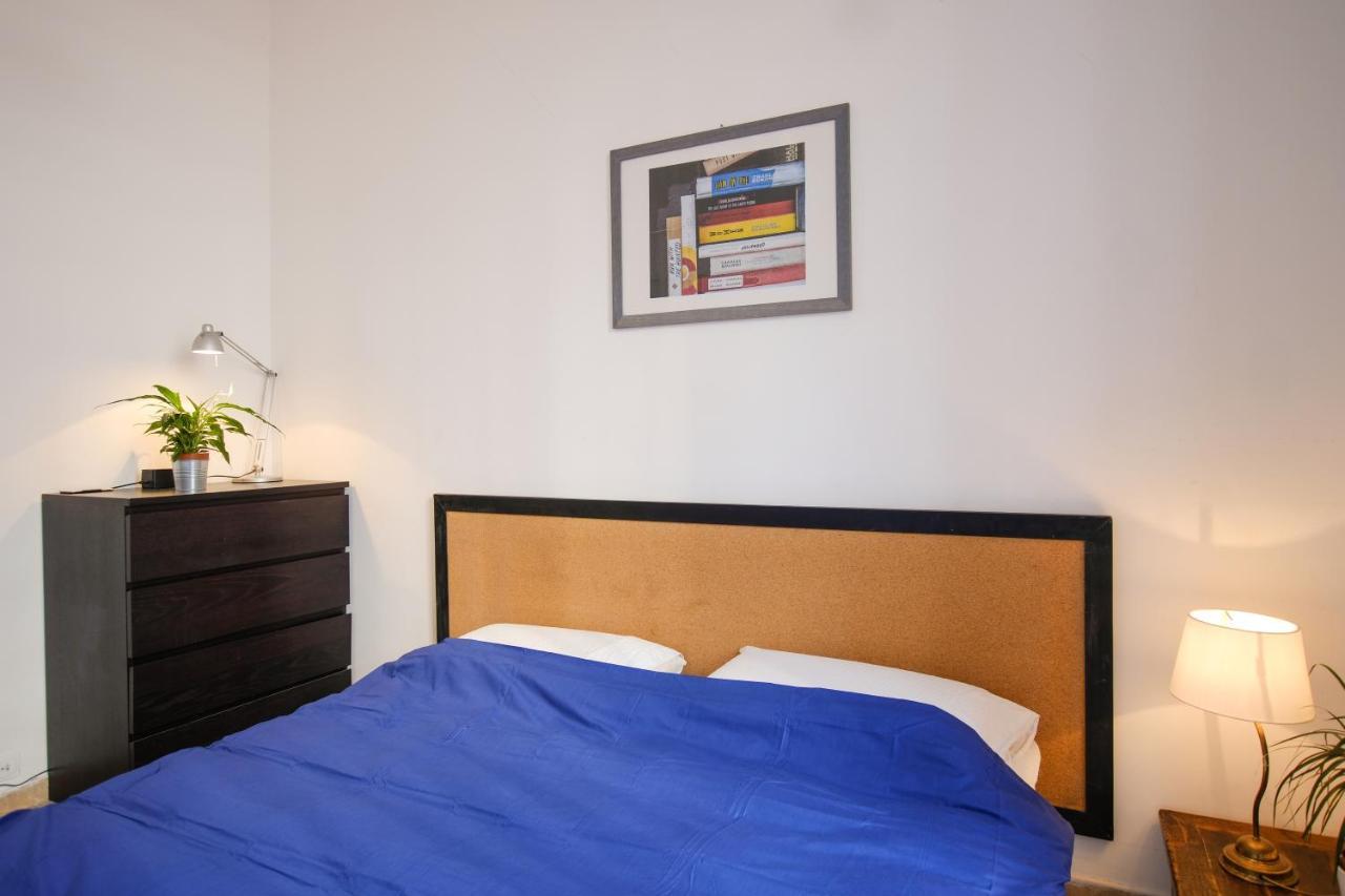 Spacious Apartment With Big Terrace At Colosseum Roma Exterior foto